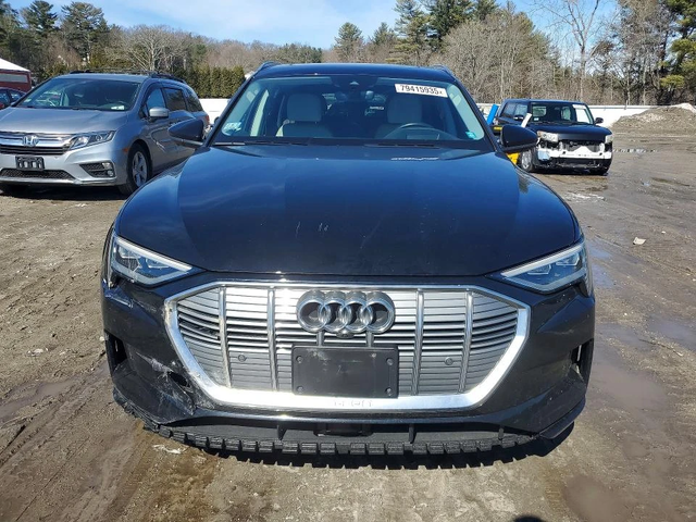 Audi E-Tron PRESTIGE* QUATRO* ДИГИТАЛНО* ТАБЛО - автомобили, коли, обяви за нови и употребявани 4