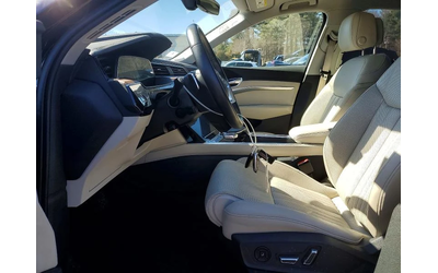 Audi E-Tron PRESTIGE* QUATRO* ДИГИТАЛНО* ТАБЛО - автомобили, коли, обяви за нови и употребявани 6