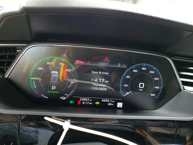 Audi E-Tron * CHRONOS* КОЖА* ПАНОРАМА* ПОДГРЕВ* QUATTRO* - автомобили, коли, обяви за нови и употребявани 8