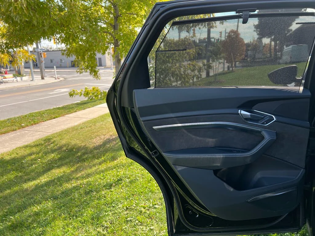 Audi E-Tron TECHNIK* 360 KAMERA* HEADUP* ПАМЕТ* 4 ПОДГРЕВА* - автомобили, коли, обяви за нови и употребявани 9