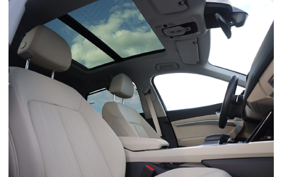 Audi e-Тron e-Тron - автомобили, коли, обяви за нови и употребявани 8