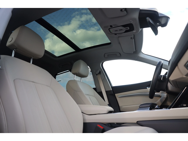 Audi e-Тron e-Тron - автомобили, коли, обяви за нови и употребявани 8