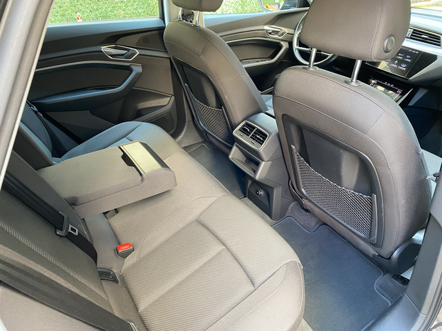 Audi E-Tron 50 quattro Business edition - автомобили, коли, обяви за нови и употребявани 11