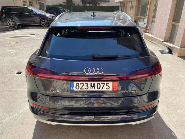 Audi E-Tron 50 quattro Business edition - автомобили, коли, обяви за нови и употребявани 4