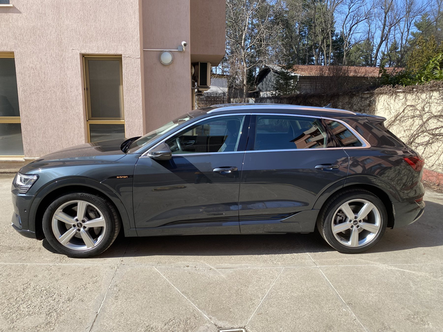 Audi E-Tron 50 quattro Business edition - автомобили, коли, обяви за нови и употребявани 6