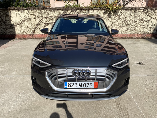 Audi E-Tron 50 quattro Business edition/ 90% SOH - автомобили, коли, обяви за нови и употребявани 1