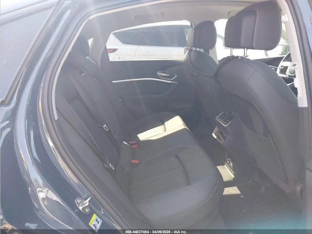 Audi E-Tron SPORTBACK PREMIUM QUATTRO - автомобили, коли, обяви за нови и употребявани 8