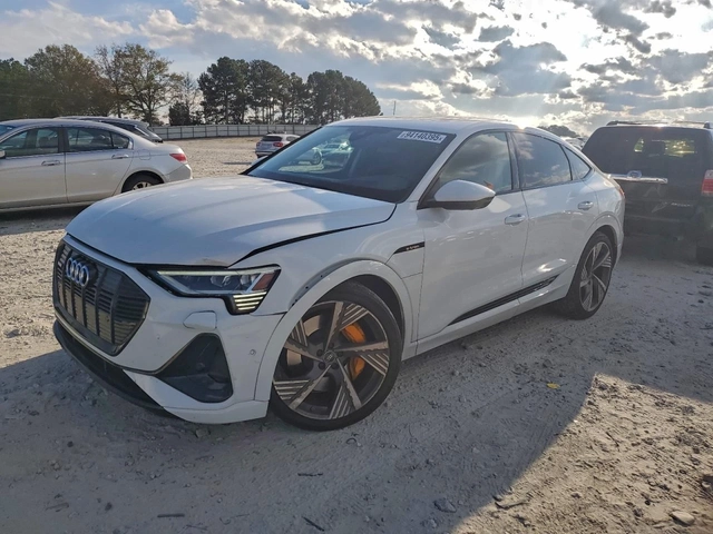 Audi E-Tron SPORTBACK PRESTIGE QUATTRO - автомобили, коли, обяви за нови и употребявани 0