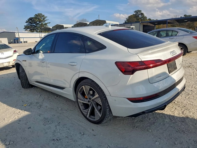 Audi E-Tron SPORTBACK PRESTIGE QUATTRO - автомобили, коли, обяви за нови и употребявани 1