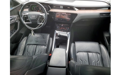 Audi E-Tron Prestige* 4x4 - автомобили, коли, обяви за нови и употребявани 7