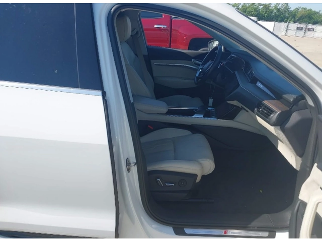 Audi E-Tron Prestige* - автомобили, коли, обяви за нови и употребявани 4