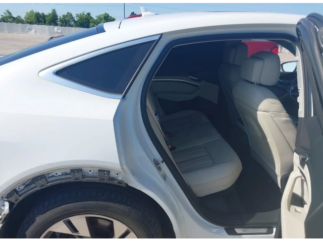 Audi E-Tron Prestige* - автомобили, коли, обяви за нови и употребявани 7