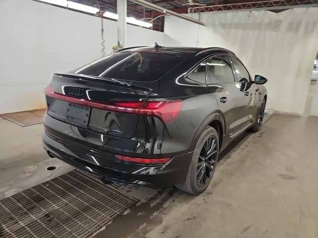 Audi E-Tron - автомобили, коли, обяви за нови и употребявани 3