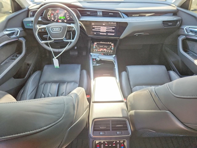 Audi E-Tron * PRESTIGE* QUATTRO* - автомобили, коли, обяви за нови и употребявани 8