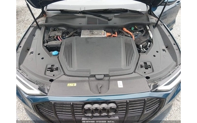Audi E-Tron Premium Plus quattro - автомобили, коли, обяви за нови и употребявани 8