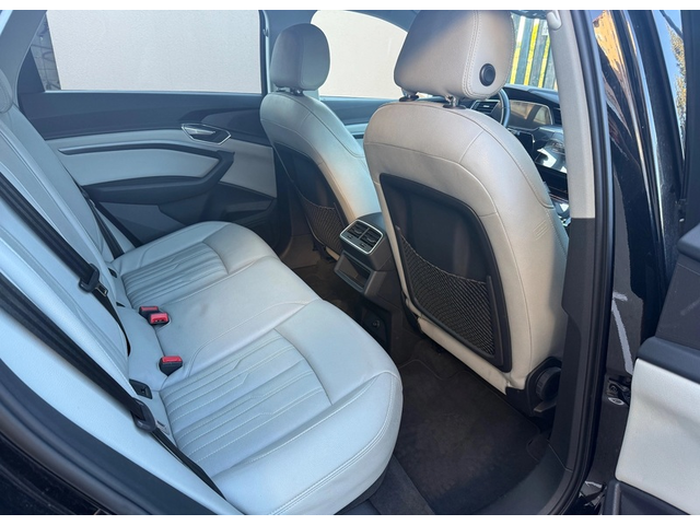 Audi e-tron e-tron 50 Quattro - автомобили, коли, обяви за нови и употребявани 6