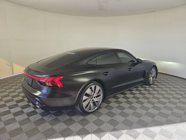 Audi E-Tron GT quattro Prestige - автомобили, коли, обяви за нови и употребявани 3