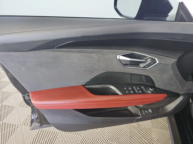 Audi E-Tron GT quattro Prestige - автомобили, коли, обяви за нови и употребявани 7