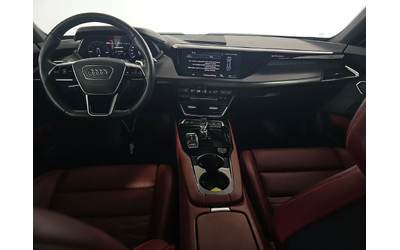 Audi E-Tron GT quattro Prestige - автомобили, коли, обяви за нови и употребявани 8