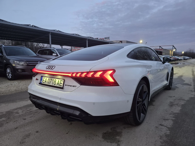 Audi E-Tron GT RS Head-up Laser Quattro Гаранция - автомобили, коли, обяви за нови и употребявани 3