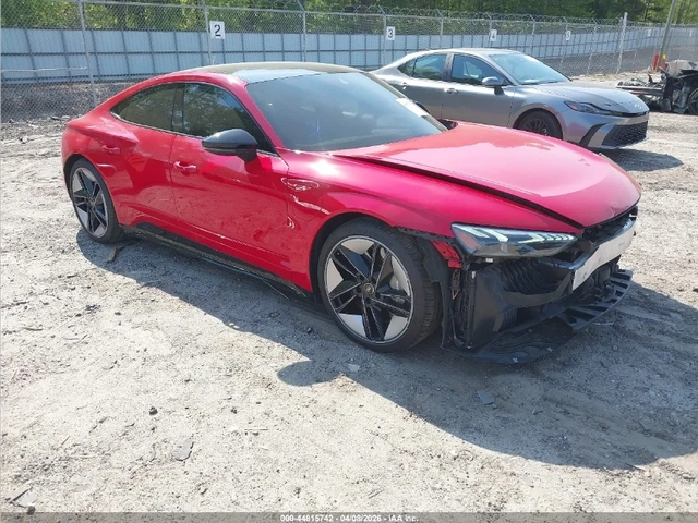 Audi E-Tron GT RS GT QUATTRO - автомобили, коли, обяви за нови и употребявани 0