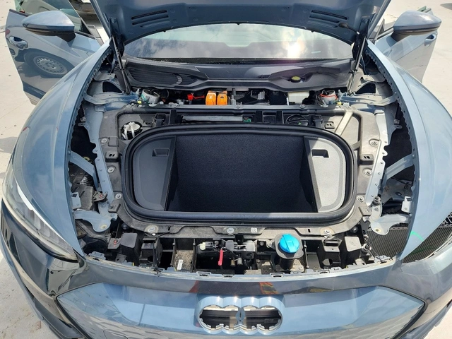 Audi E-Tron GT PREMIUM PLUS QUATTRO - автомобили, коли, обяви за нови и употребявани 10