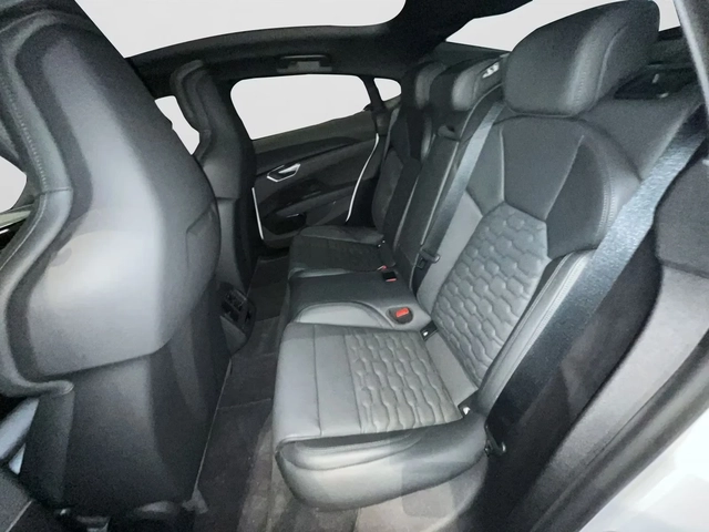 Audi E-Tron GT RS Ceramic Air suspension Matrix 360 HuD Pano - автомобили, коли, обяви за нови и употребявани 12