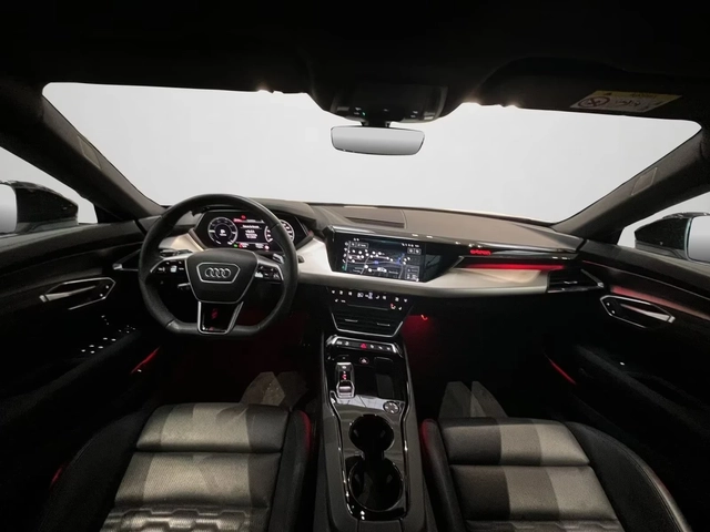 Audi E-Tron GT RS Ceramic Air suspension Matrix 360 HuD Pano - автомобили, коли, обяви за нови и употребявани 7