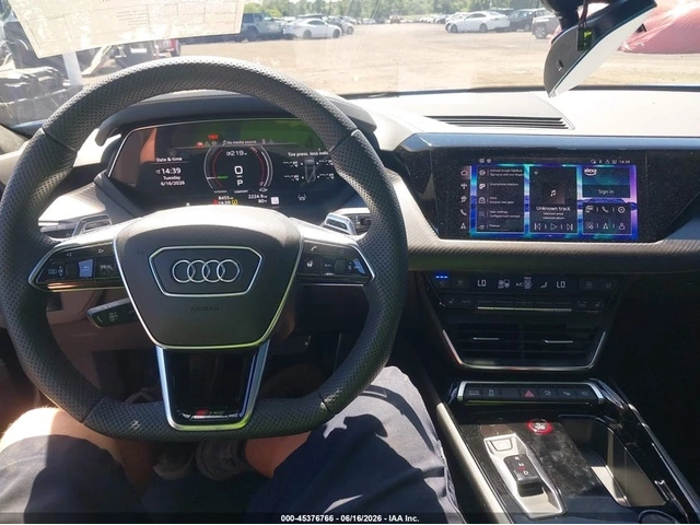 Audi E-Tron GT quattro - автомобили, коли, обяви за нови и употребявани 13