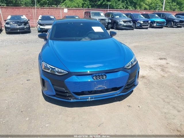 Audi E-Tron GT quattro - автомобили, коли, обяви за нови и употребявани 14