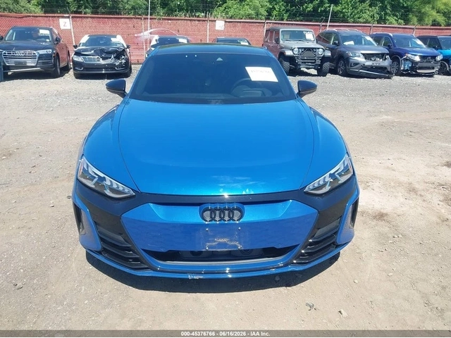 Audi E-Tron GT quattro - автомобили, коли, обяви за нови и употребявани 9