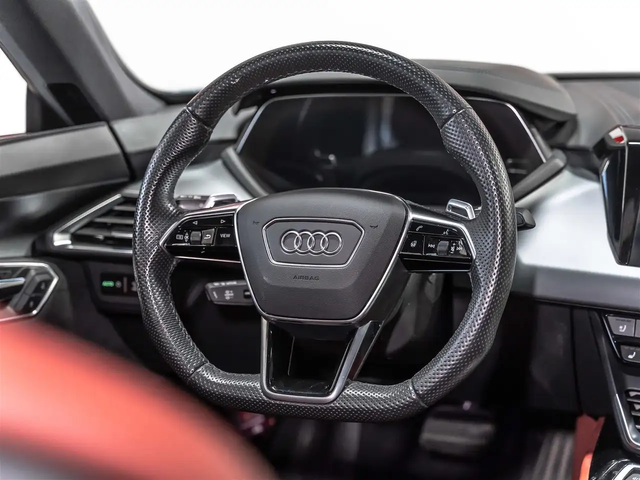 Audi E-Tron GT Premium Plus|B&O Sound|Black Optics|Accident Free| All Wheel Drive - автомобили, коли, обяви за нови и употребявани 6