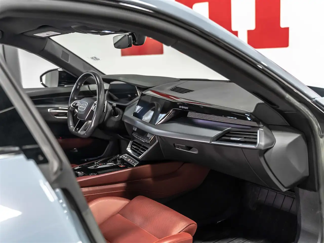 Audi E-Tron GT Premium Plus|B&O Sound|Black Optics|Accident Free| All Wheel Drive - автомобили, коли, обяви за нови и употребявани 8