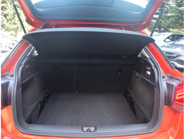 Audi Q2 1.4TFSI/Sline/Distronic/Подгрев/Drive Select/ - автомобили, коли, обяви за нови и употребявани 7