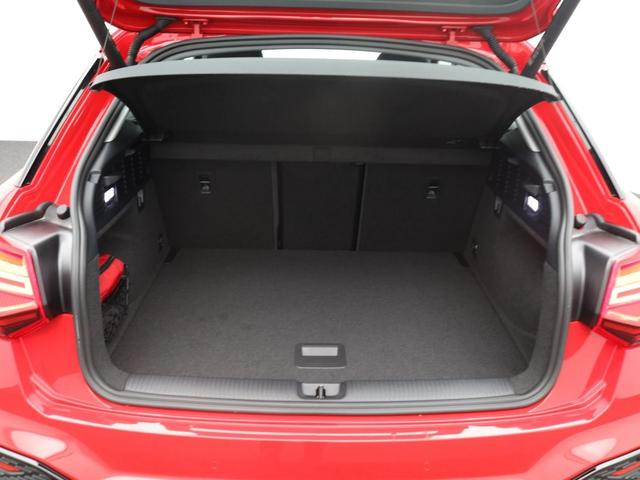 Audi Q2 35 TDI quattro S tronic - автомобили, коли, обяви за нови и употребявани 5