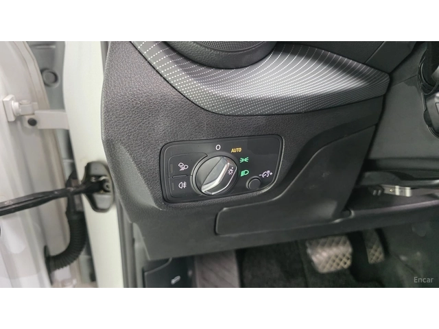 Audi Q2 35TDI* PREMIUM* КОЖА* ПОДГРЕВ* ПАНО* КАМЕРА* - автомобили, коли, обяви за нови и употребявани 15