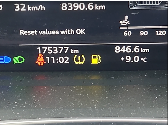 Audi Q3 PROGRESSIV - автомобили, коли, обяви за нови и употребявани 5