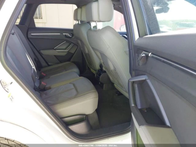 Audi Q3 2.0T S LINE PREMIUM / ДИГИТАЛНО ТАБЛО / ПАНО - автомобили, коли, обяви за нови и употребявани 8