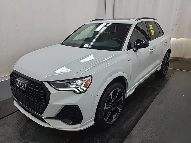 Audi Q3 * S LINE PREMIUM PLUS * CARFAX * ЦЕНА ДО БГ - автомобили, коли, обяви за нови и употребявани 0
