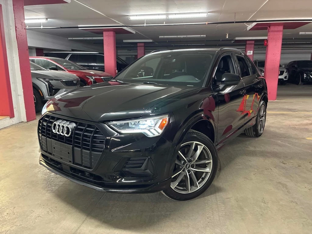 Audi Q3 * Komfort * CARFAX * ЦЕНА ДО БГ - автомобили, коли, обяви за нови и употребявани 0