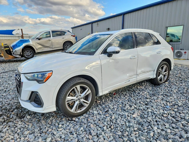 Audi Q3 * S-LINE* - автомобили, коли, обяви за нови и употребявани 0