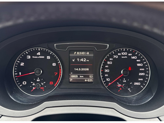 Audi Q3 Technik Sportback* Кожа* Подгрев* НАВИ* CARFAX - автомобили, коли, обяви за нови и употребявани 4