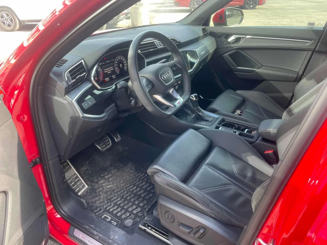 Audi Q3 * TECHNIK * PANO * 360 * CARFAX * ПОДГРЕВИ - автомобили, коли, обяви за нови и употребявани 4