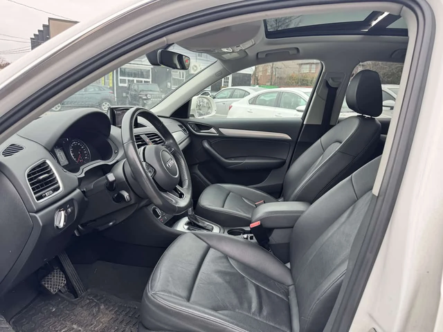 Audi Q3 * Progressiv * CARFAX * - автомобили, коли, обяви за нови и употребявани 4