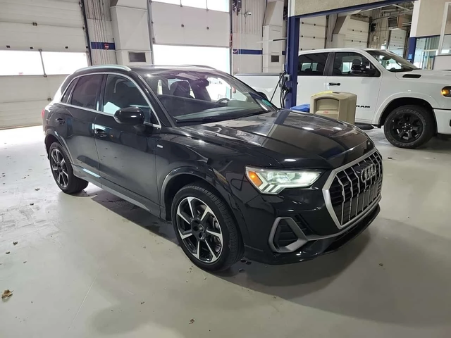 Audi Q3 PROGRESSIV| DIGITAL| PANO| S-LINE| CARFAX - автомобили, коли, обяви за нови и употребявани 1