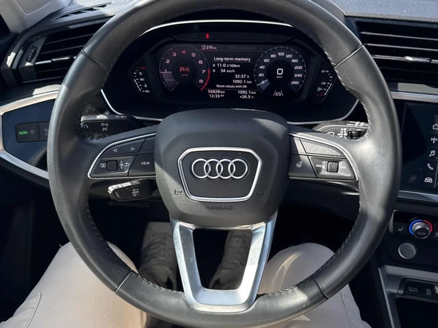 Audi Q3 Progressiv * Keyless * CARFAX * АВТО КРЕДИТ * - автомобили, коли, обяви за нови и употребявани 10
