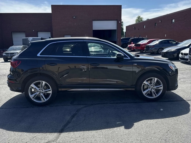 Audi Q3 Progressiv * Keyless * CARFAX * АВТО КРЕДИТ * - автомобили, коли, обяви за нови и употребявани 3