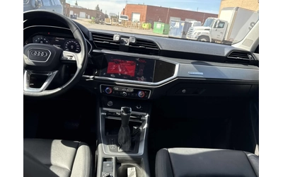 Audi Q3 Progressiv * Keyless * CARFAX * АВТО КРЕДИТ * - автомобили, коли, обяви за нови и употребявани 9