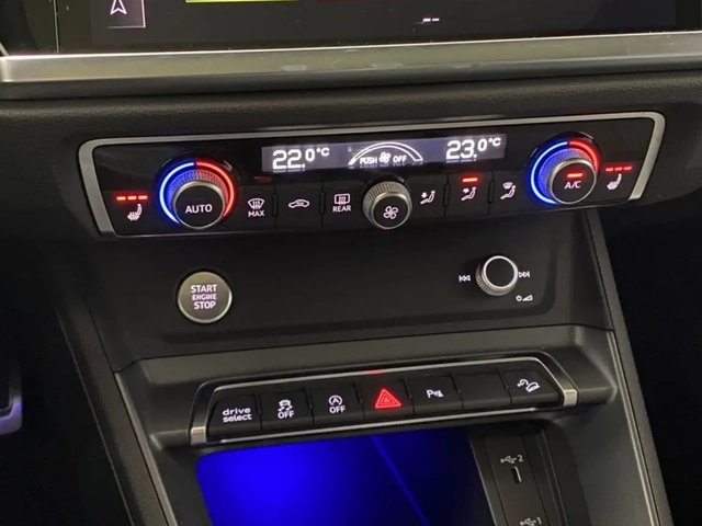Audi Q3 2020 Audi Q3 Technik - автомобили, коли, обяви за нови и употребявани 12