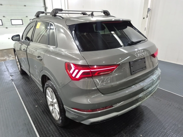 Audi Q3 KOMFORT | ПАНОРАМА | ЗАДНА КАМЕРА | KEYLESS | - автомобили, коли, обяви за нови и употребявани 3